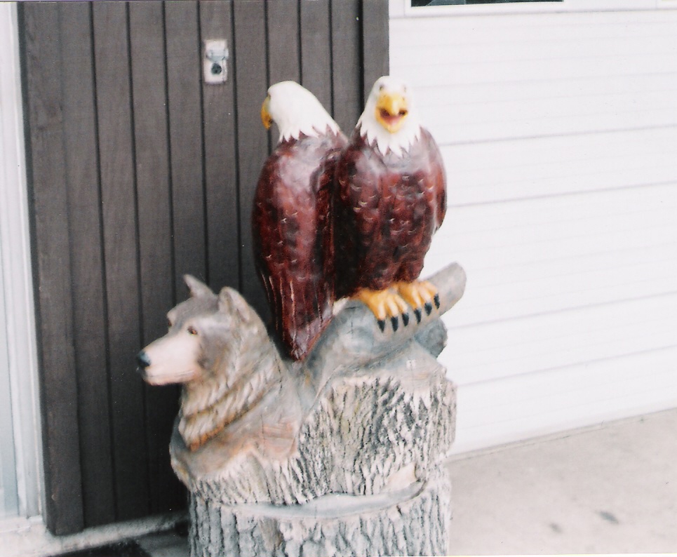 Chainsaw Eagle and Wolf